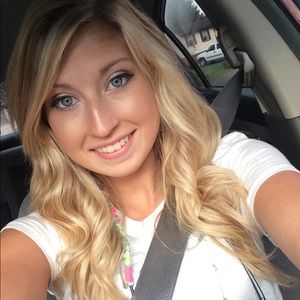 Meet your Posher, Natalie